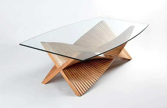 Kreativny konferencny stolik