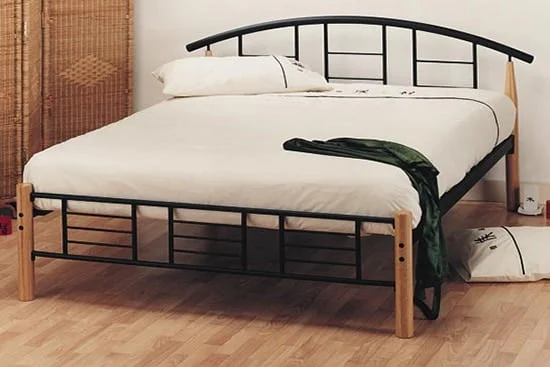 Kovova manzelska postel - moderna