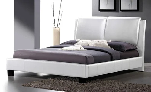 Moderná čalúnená posteľ