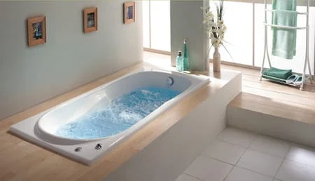 Moderna akrylatova vana