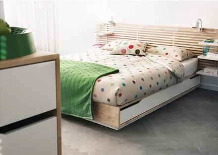 Posteľ s úložným priestorom - IKEA