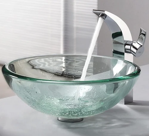 Sklenena umyvadlova misa
