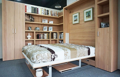 Sklopna postel s pc stolikom