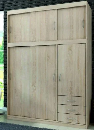 Lacná šatníková skriňa