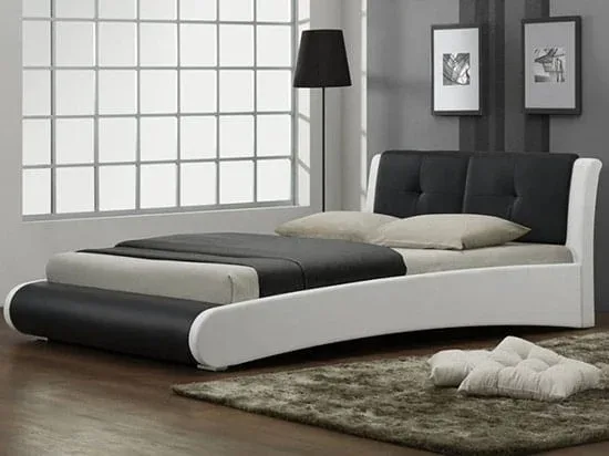 Moderná posteľ