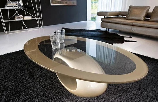 Skleneny konferencny stolik