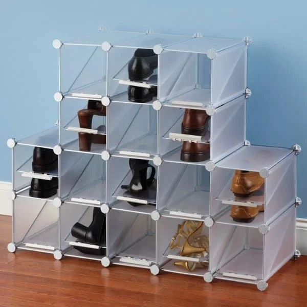 Upravitelny plastovy botnik