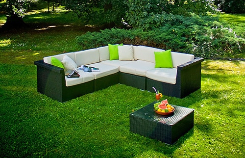 Záhradný nábytok z ratanu